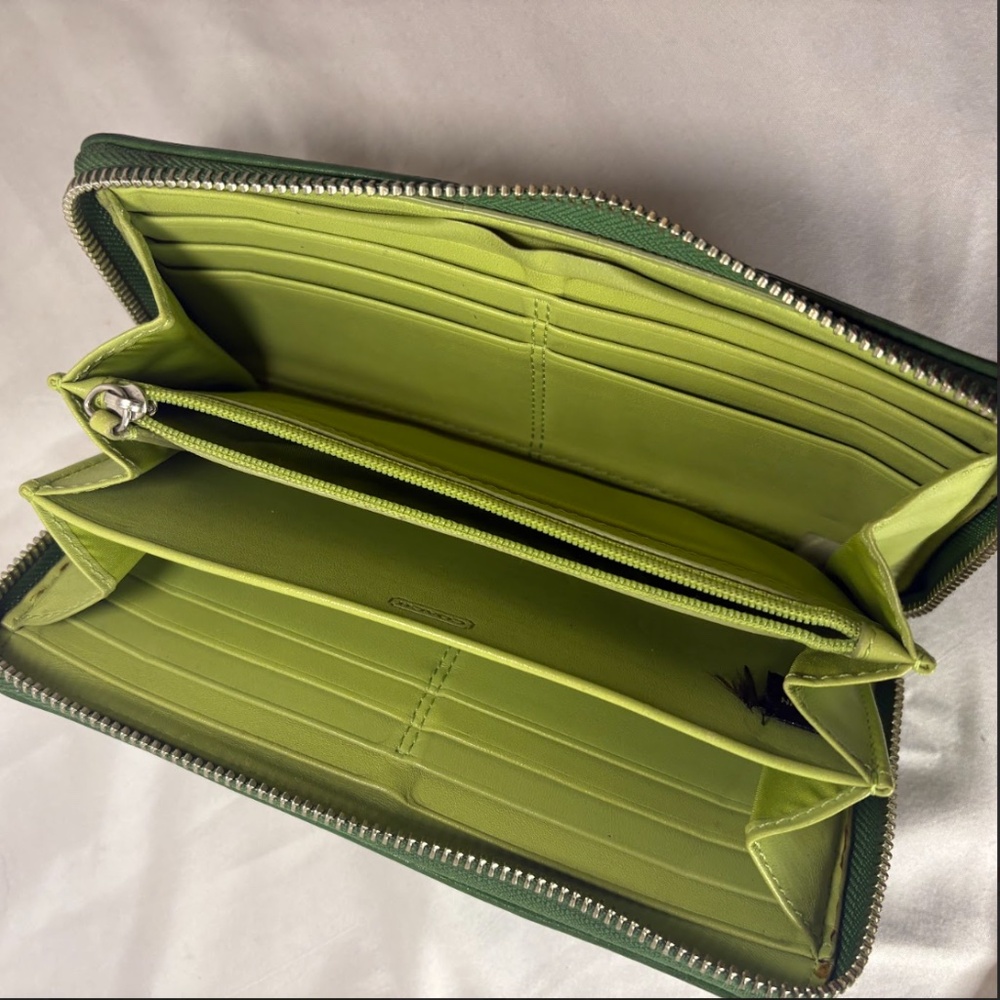 Coach Op Art Long Wallet Leather Green Silver Metal Fittings Round Zipper - Picture 6 of 15